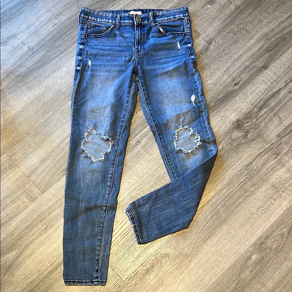SO low rise skinny destroyed Jean size 11/30